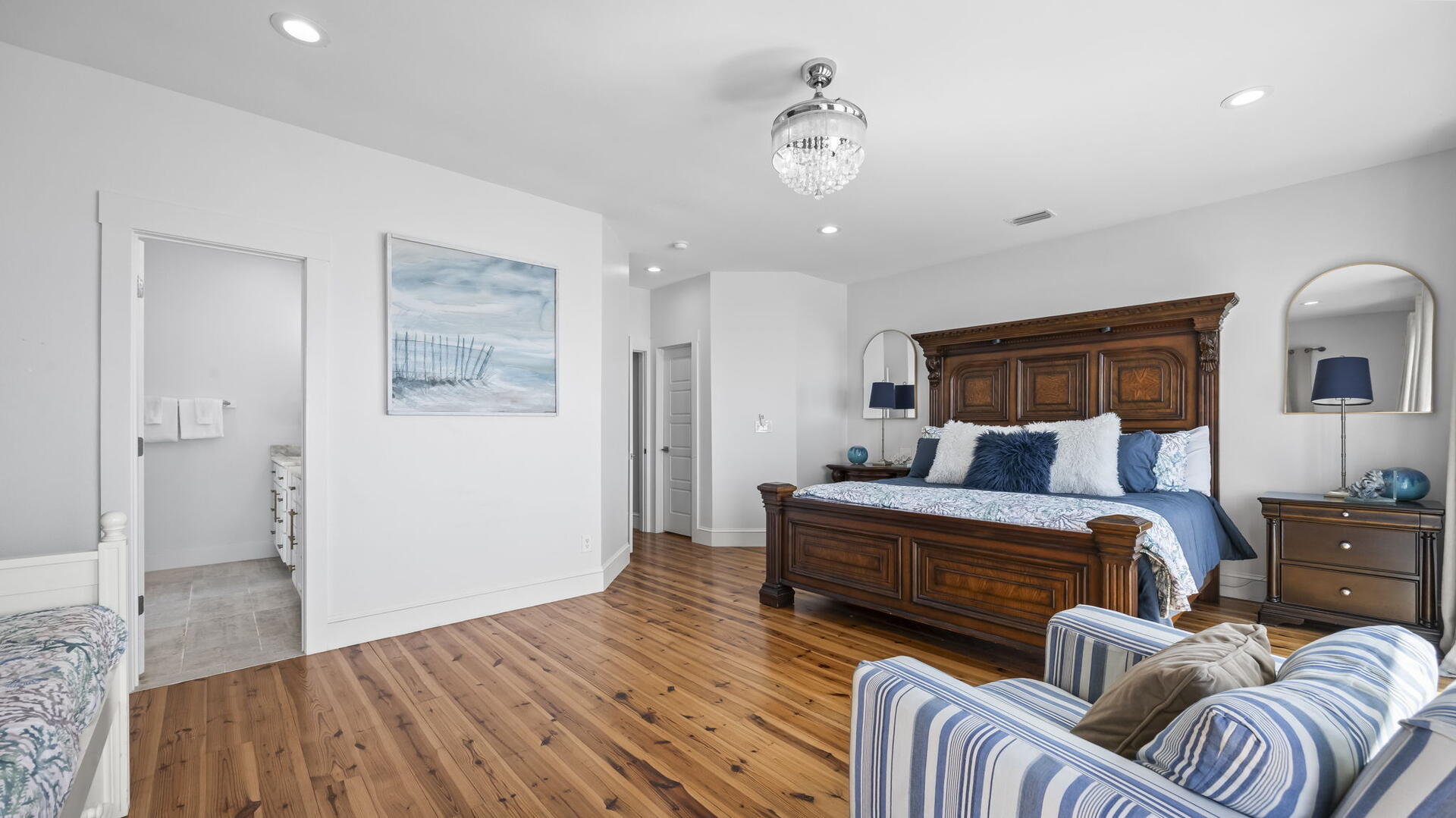 McBeech West | Photo 36