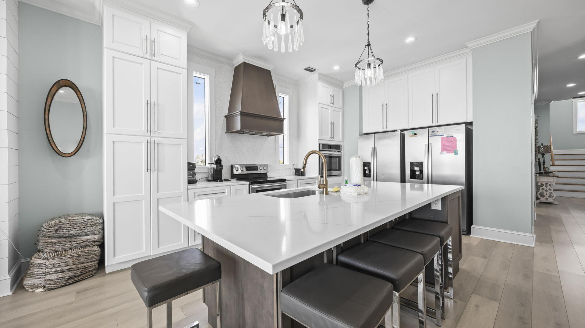McBeech West | Photo 11