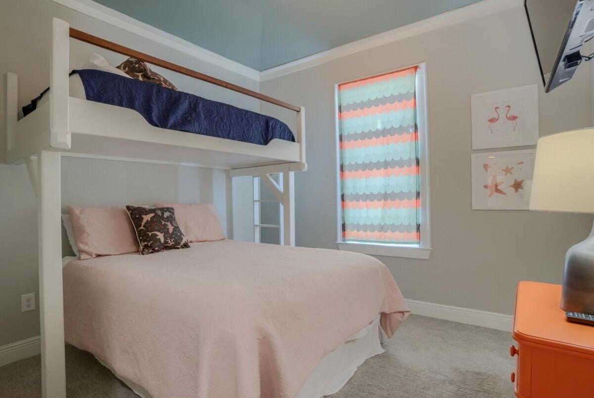 Banana Split East | Photo 29