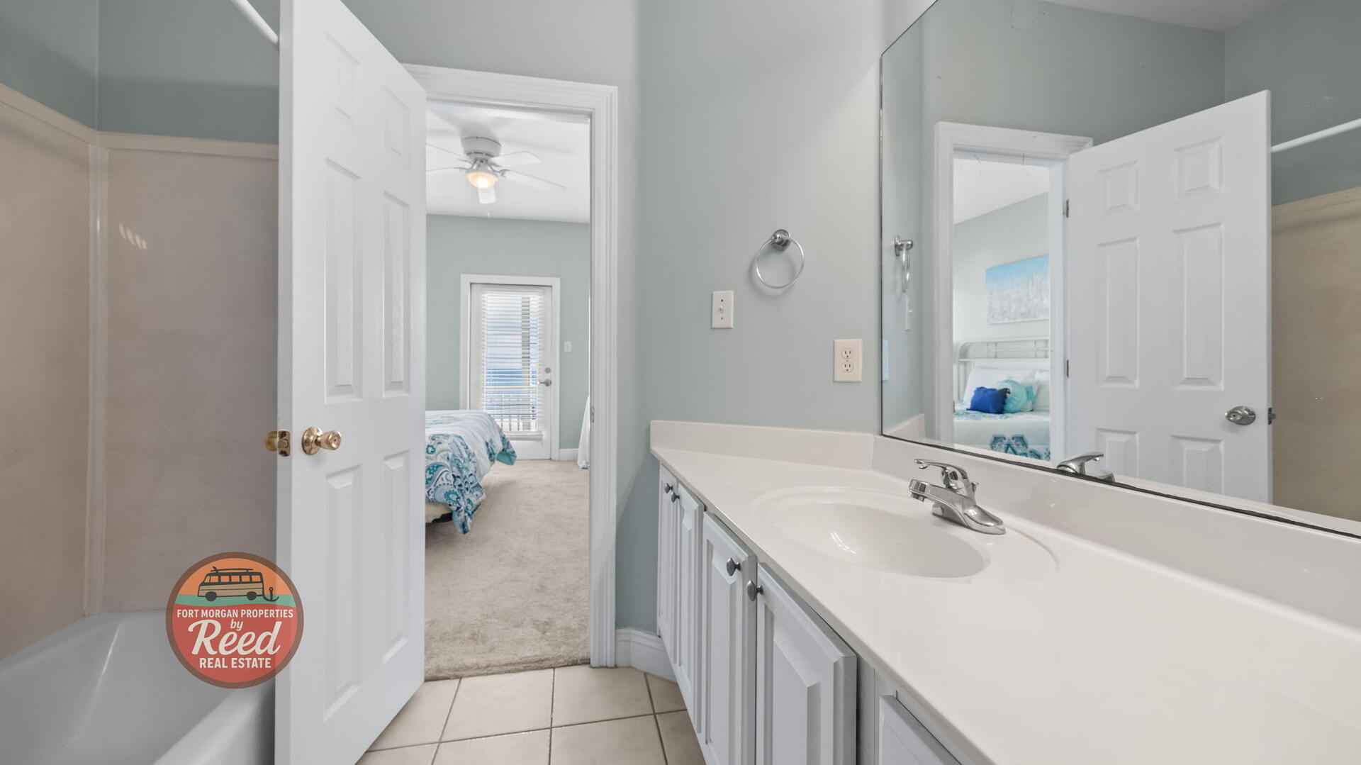 Two Carats West | Photo 30