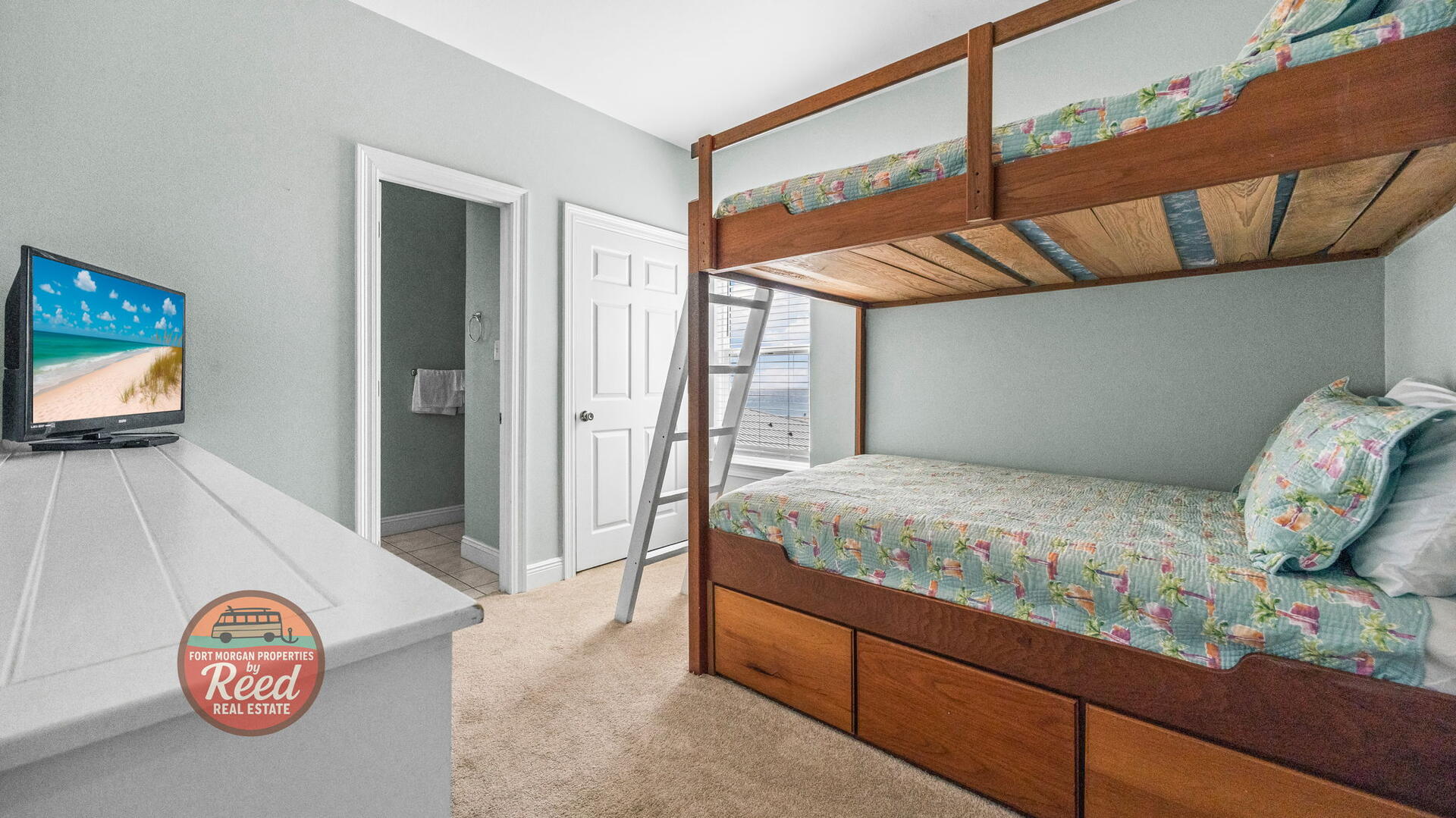 Two Carats West | Photo 37