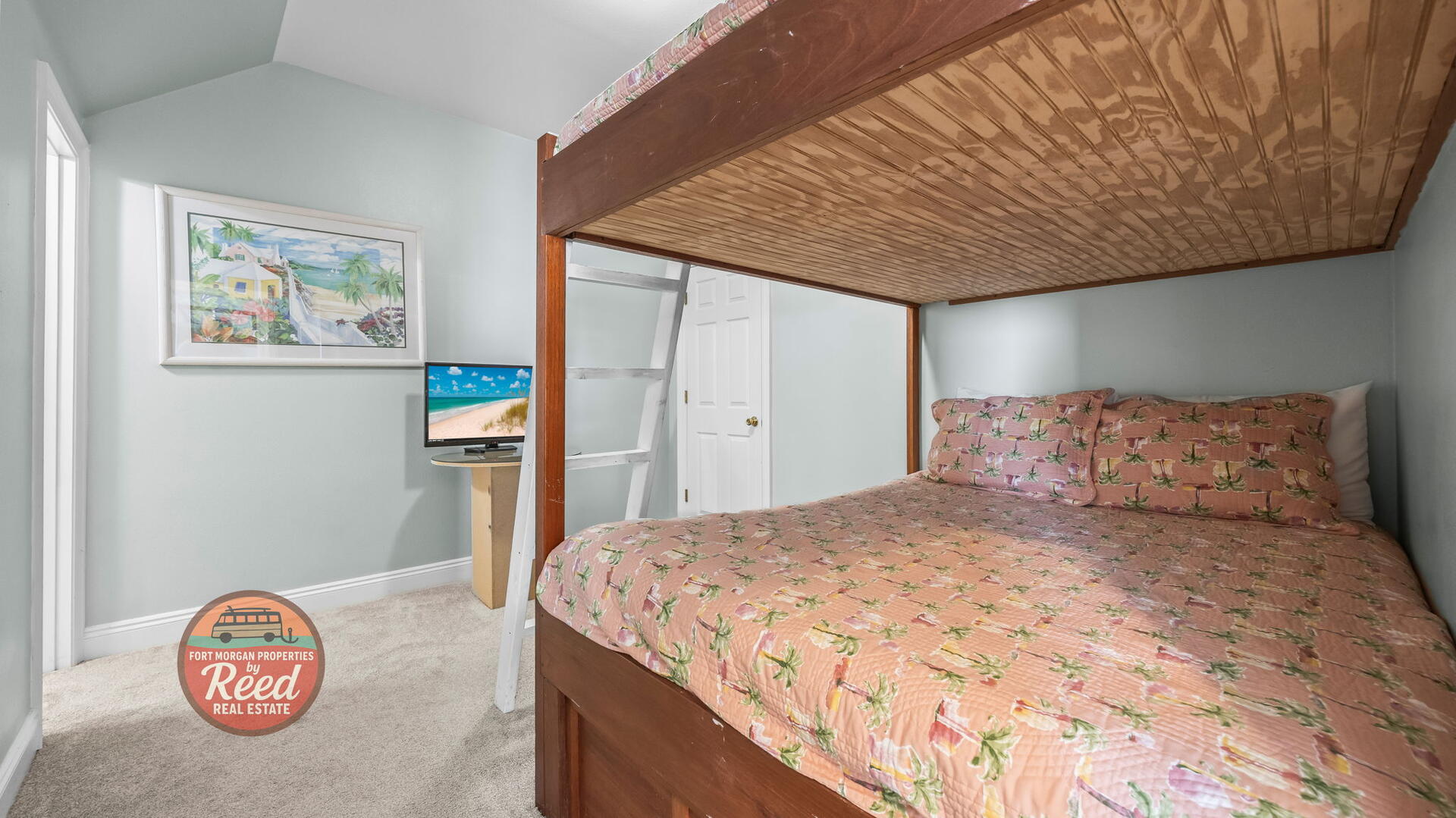 Two Carats West | Photo 38