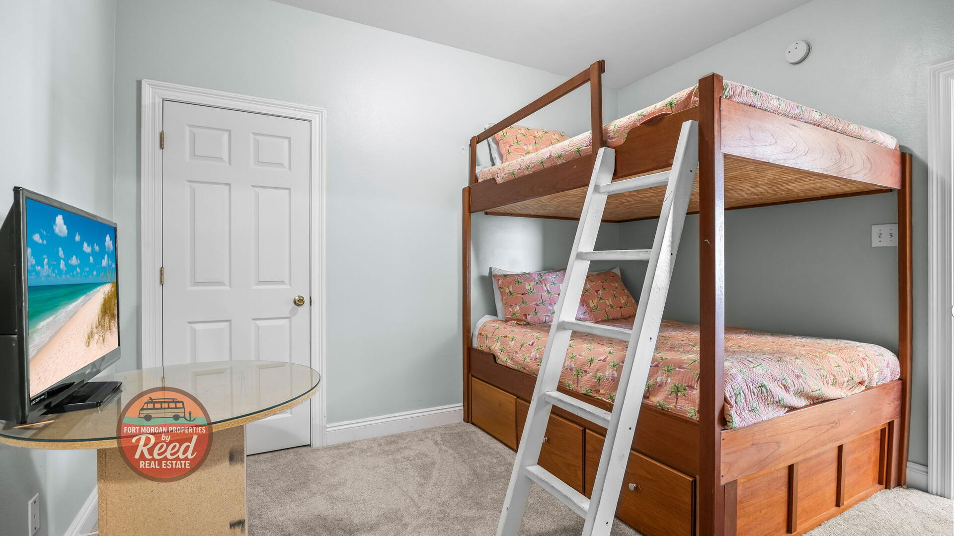 Two Carats West | Photo 43