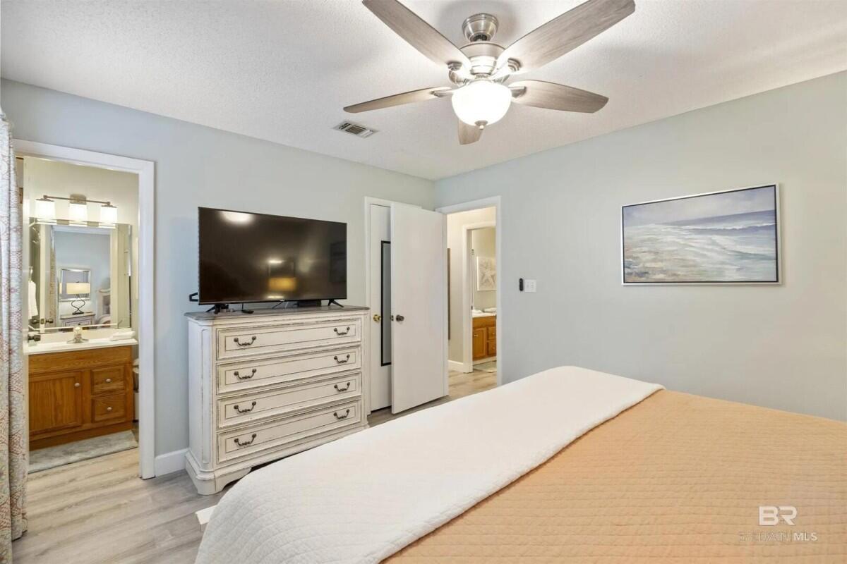 Blue Haven | Photo 12