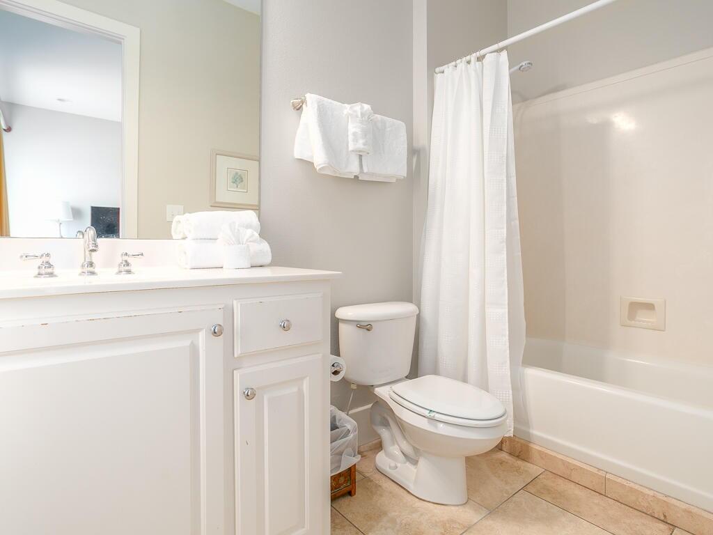 Escapades South Bottom | Photo 38