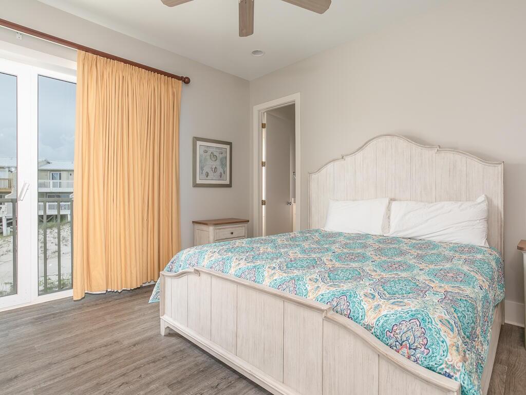 Escapades South Bottom | Photo 40