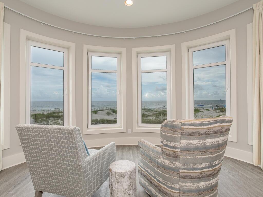 Escapades South Bottom | Photo 23