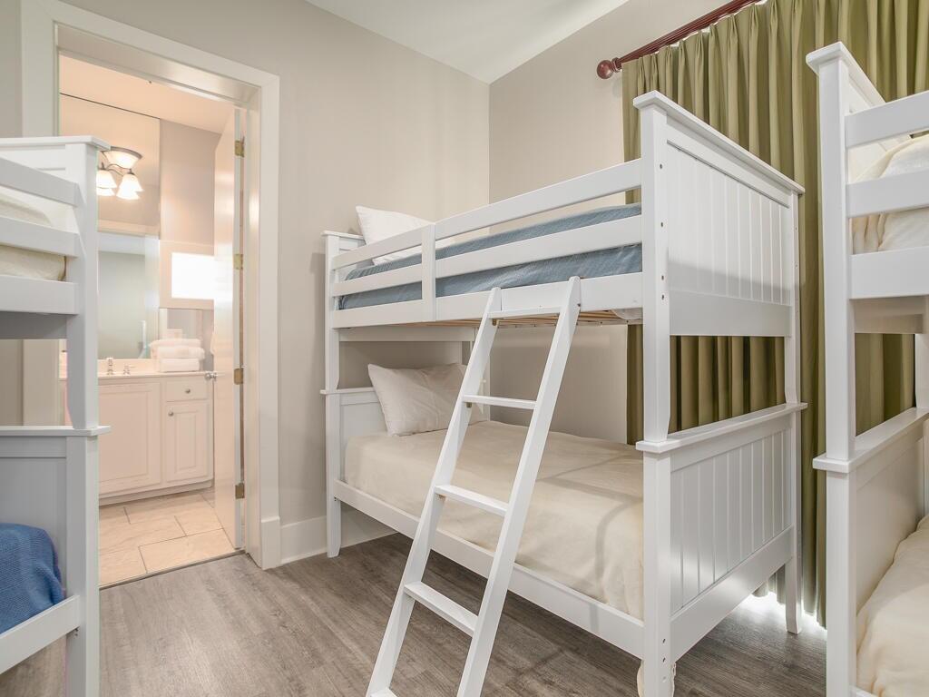 Escapades South Bottom | Photo 28