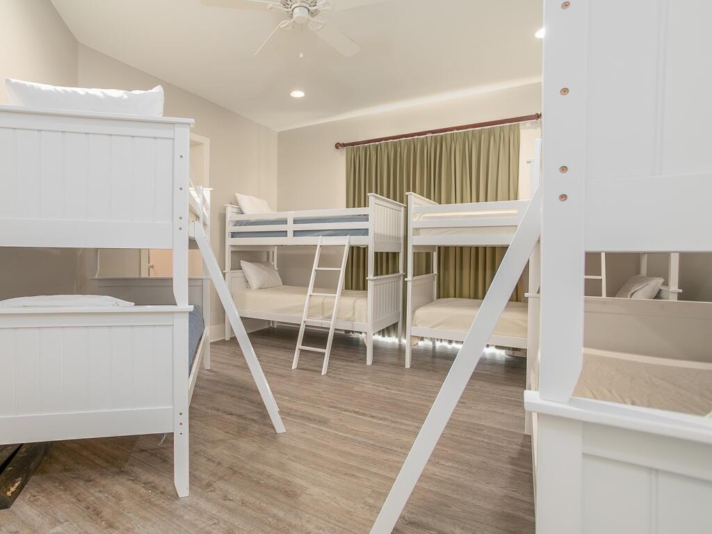 Escapades South Bottom | Photo 30