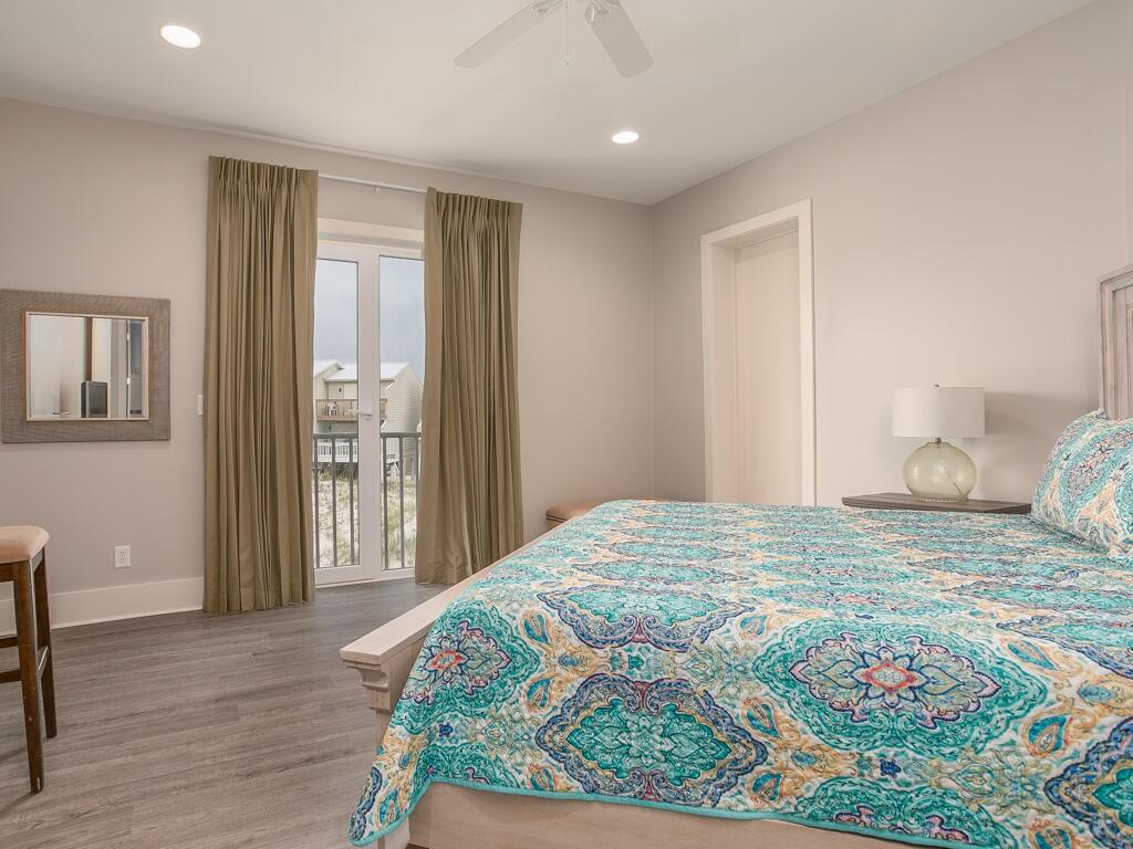 Escapades South Bottom | Photo 32