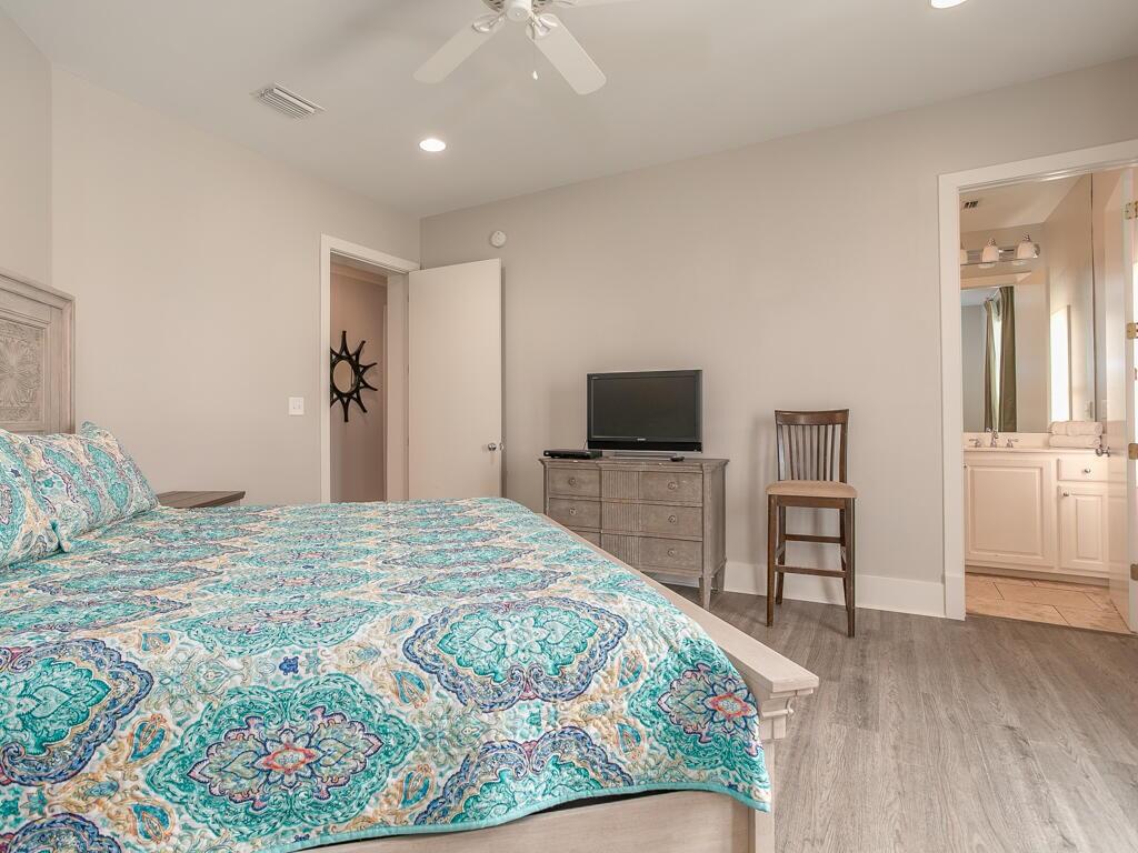 Escapades South Bottom | Photo 33