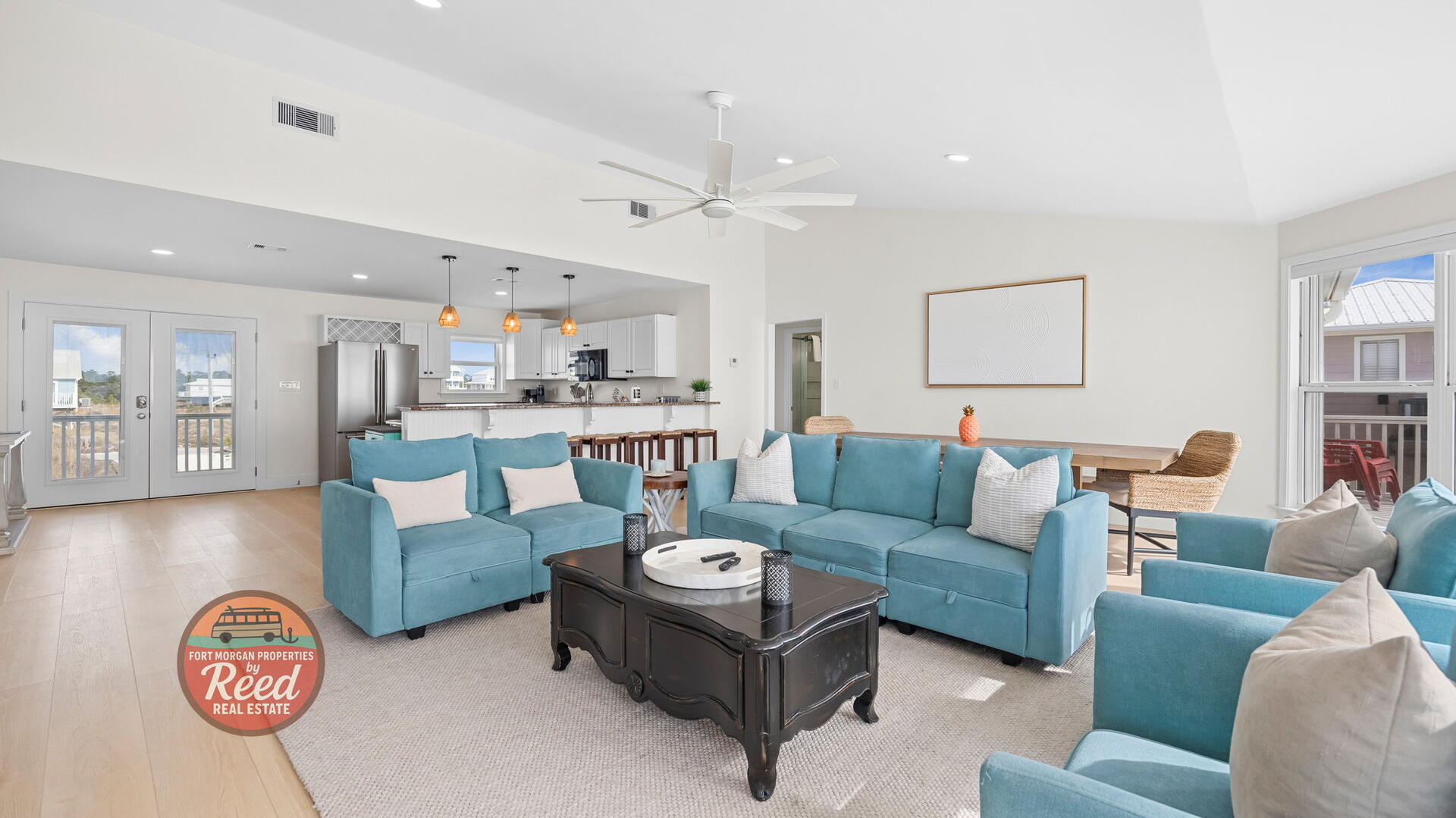 Christmas Bonus | Photo 9