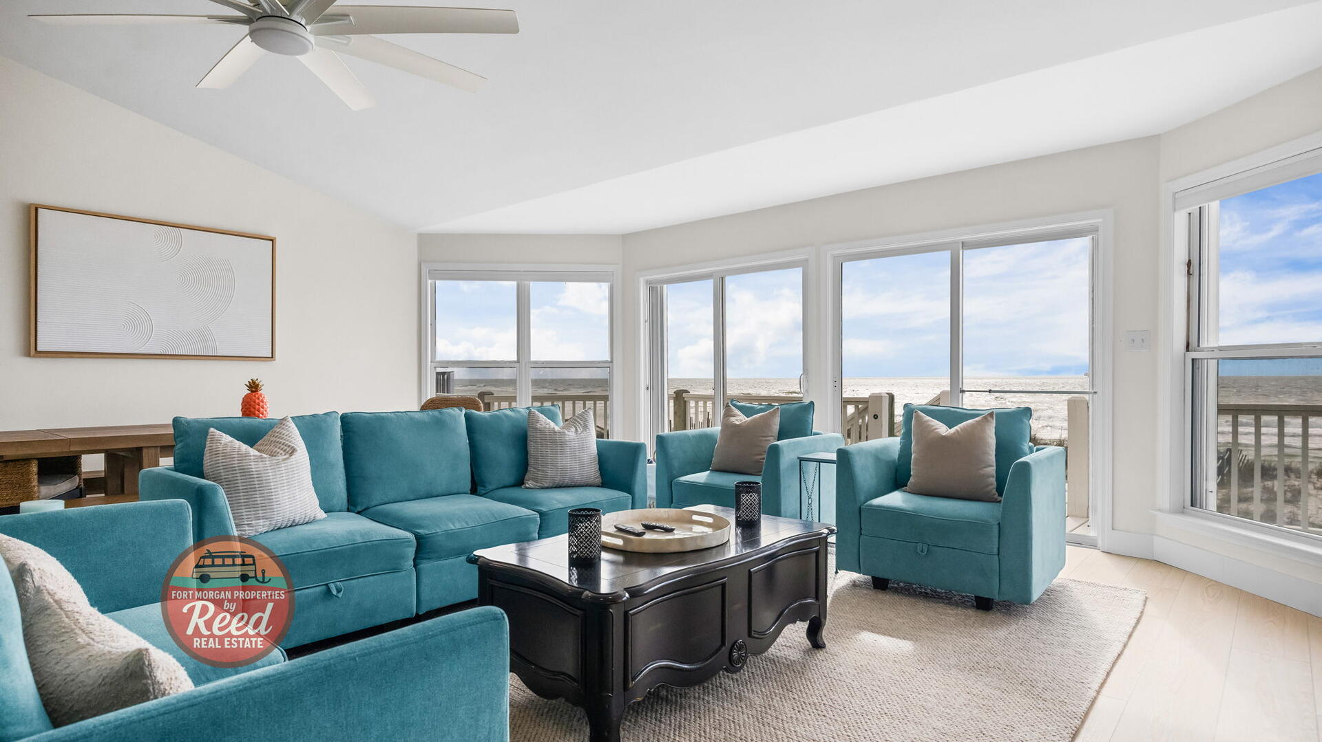 Christmas Bonus | Photo 8