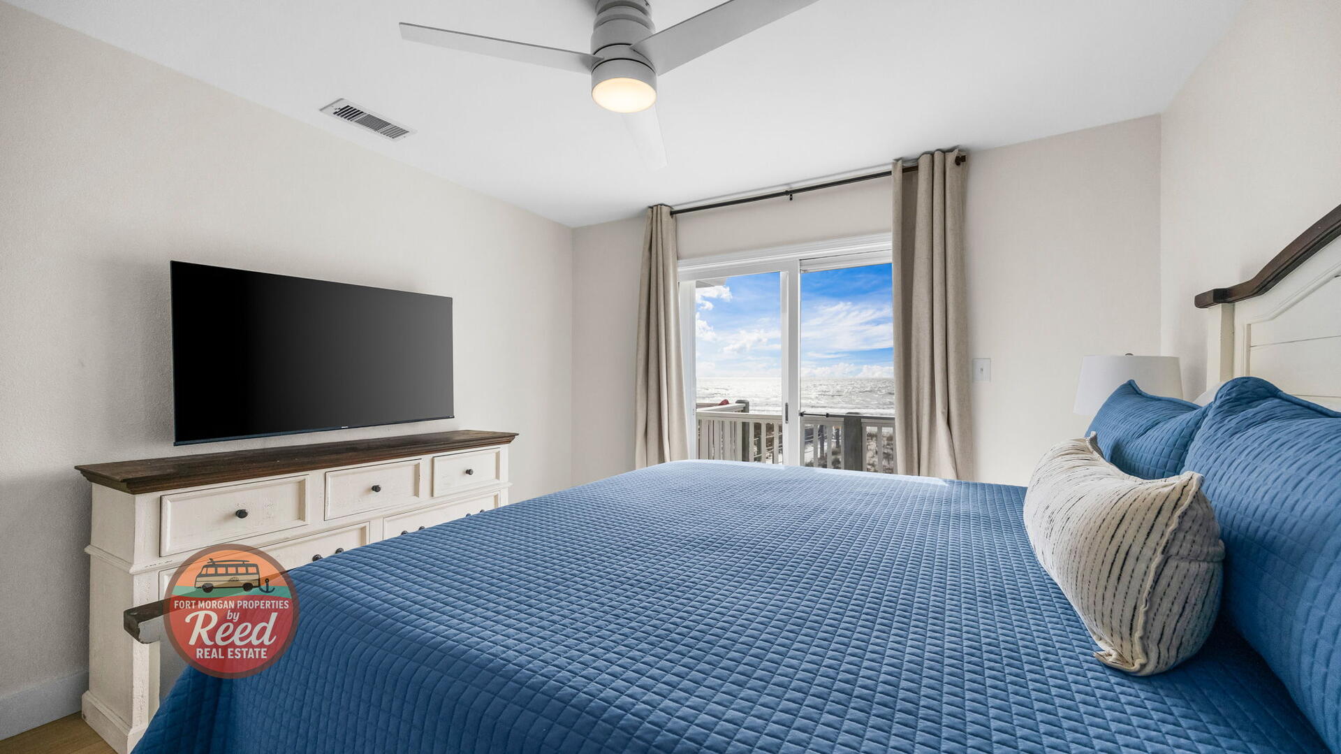 Christmas Bonus | Photo 19