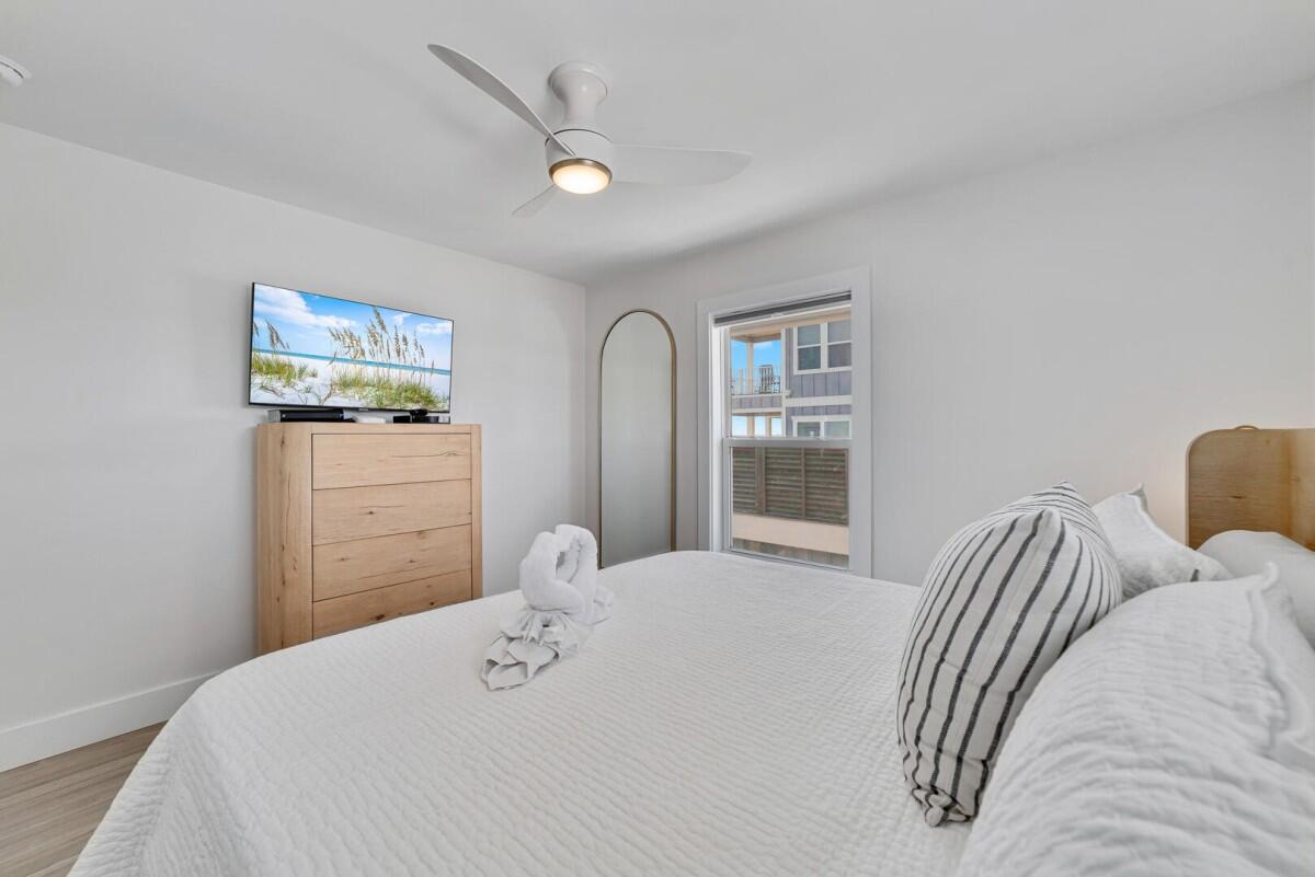 Lost Palms | Photo 25