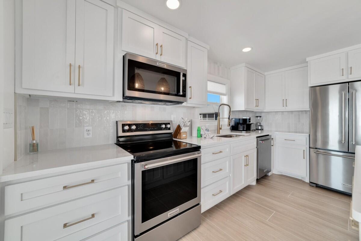 Lost Palms | Photo 17