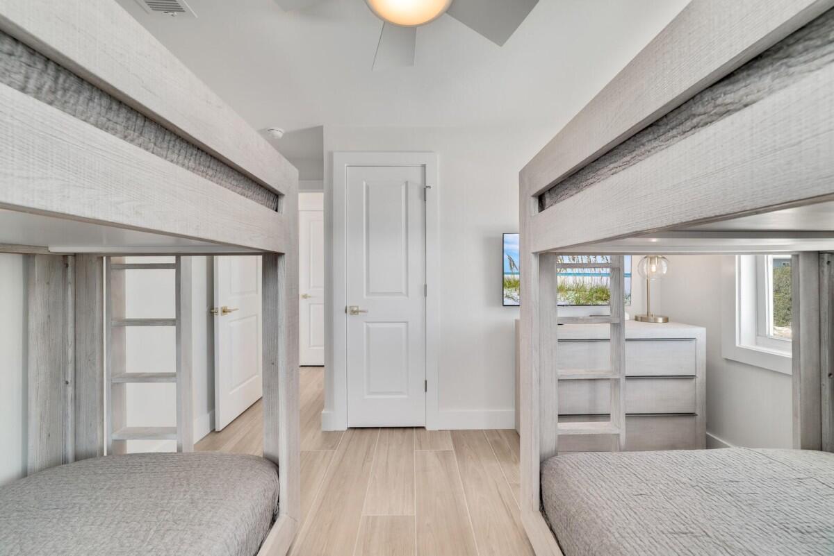 Lost Palms | Photo 29