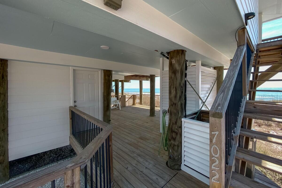 Lost Palms | Photo 39