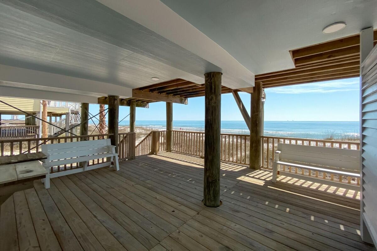 Lost Palms | Photo 37