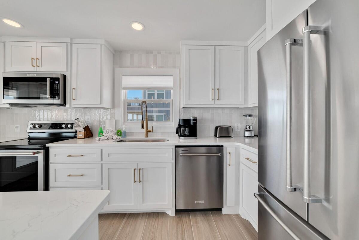 Lost Palms | Photo 16