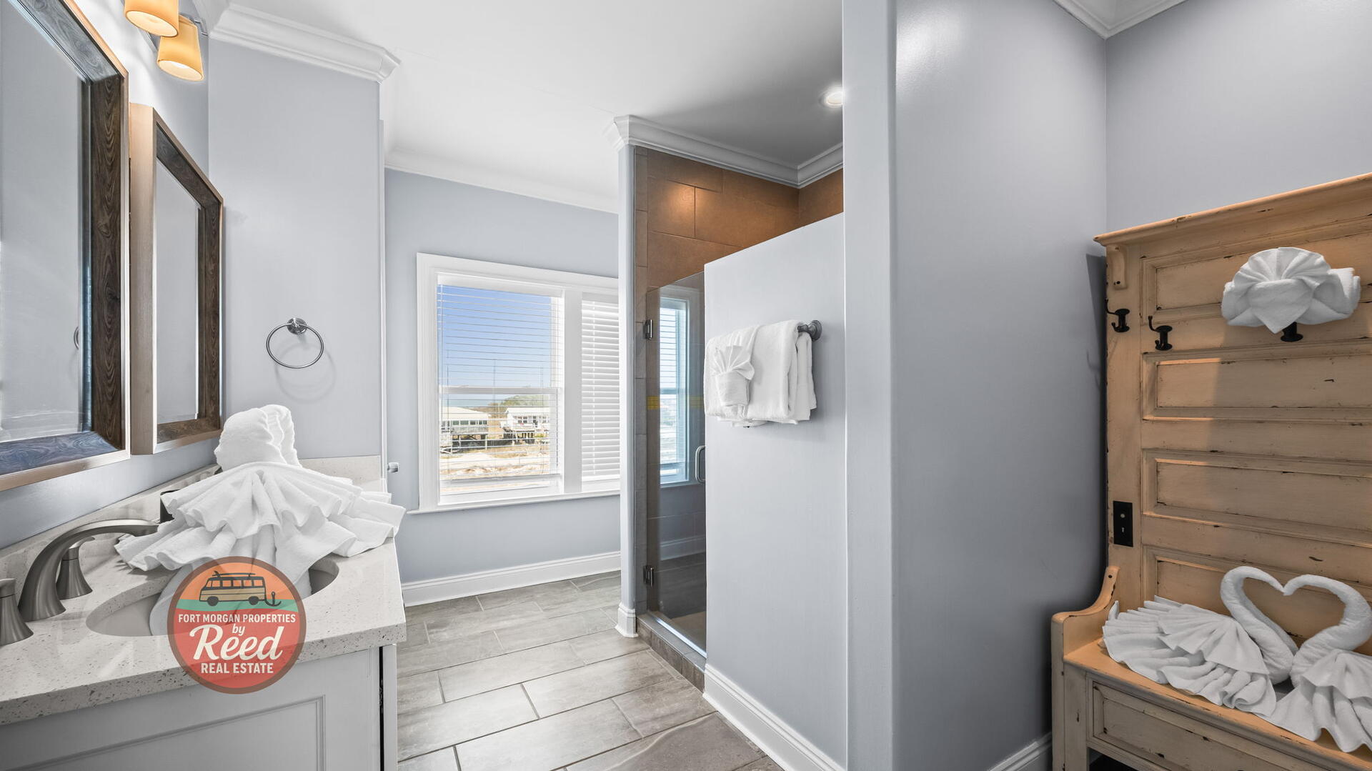 Lazy Parrot | Photo 18