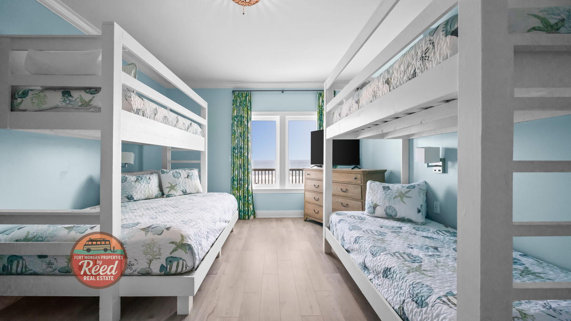 Lazy Parrot | Photo 32