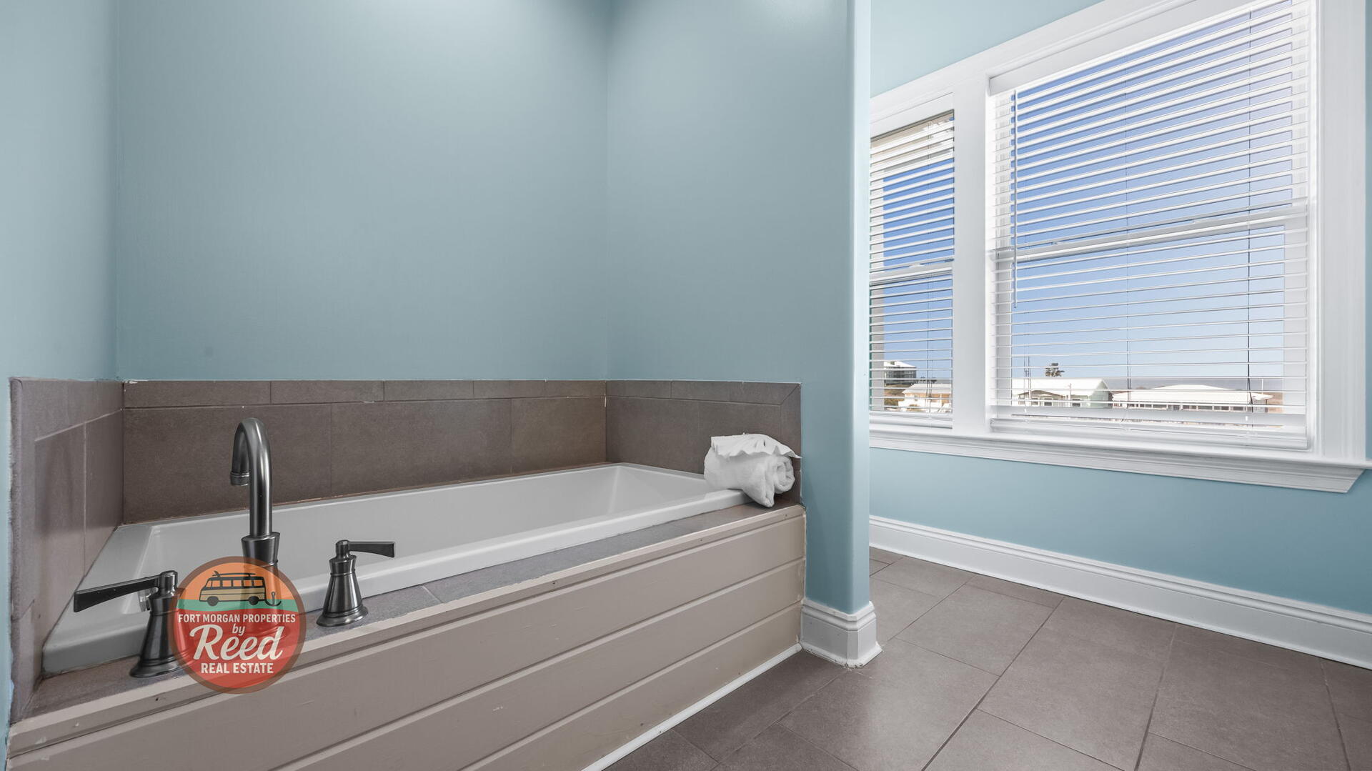 Lazy Parrot | Photo 34