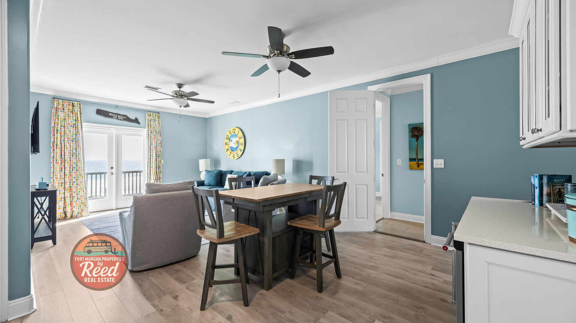 Lazy Parrot | Photo 22