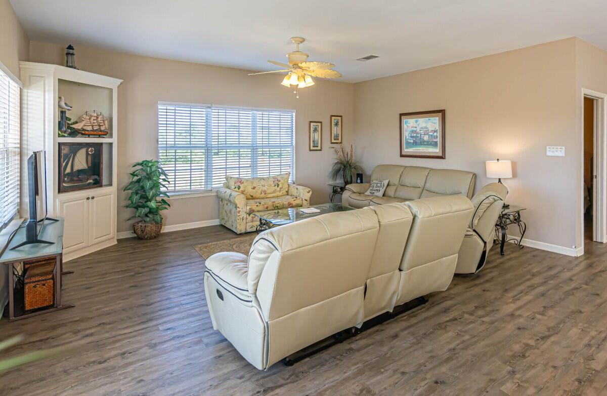 The Palms | Photo 16