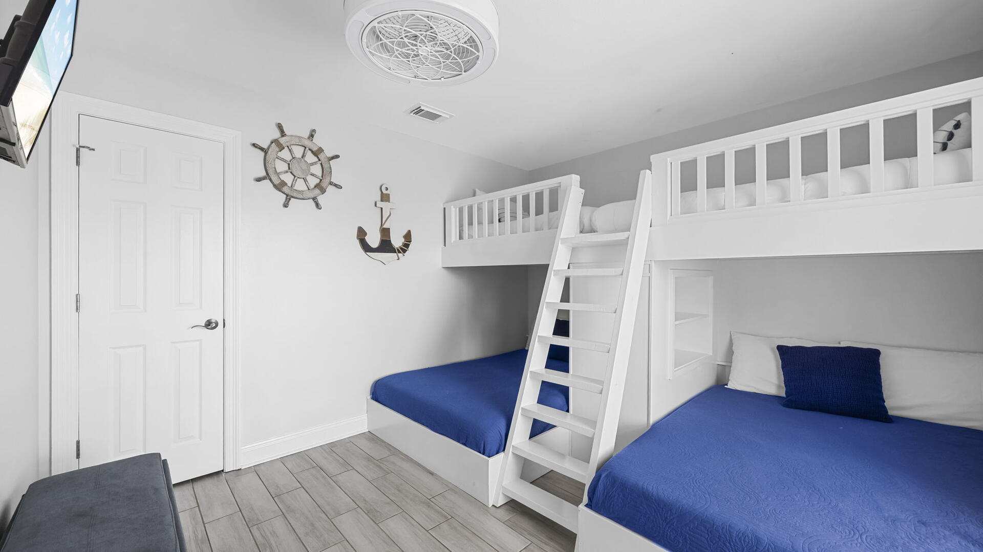 Shrimply The Best | Photo 35