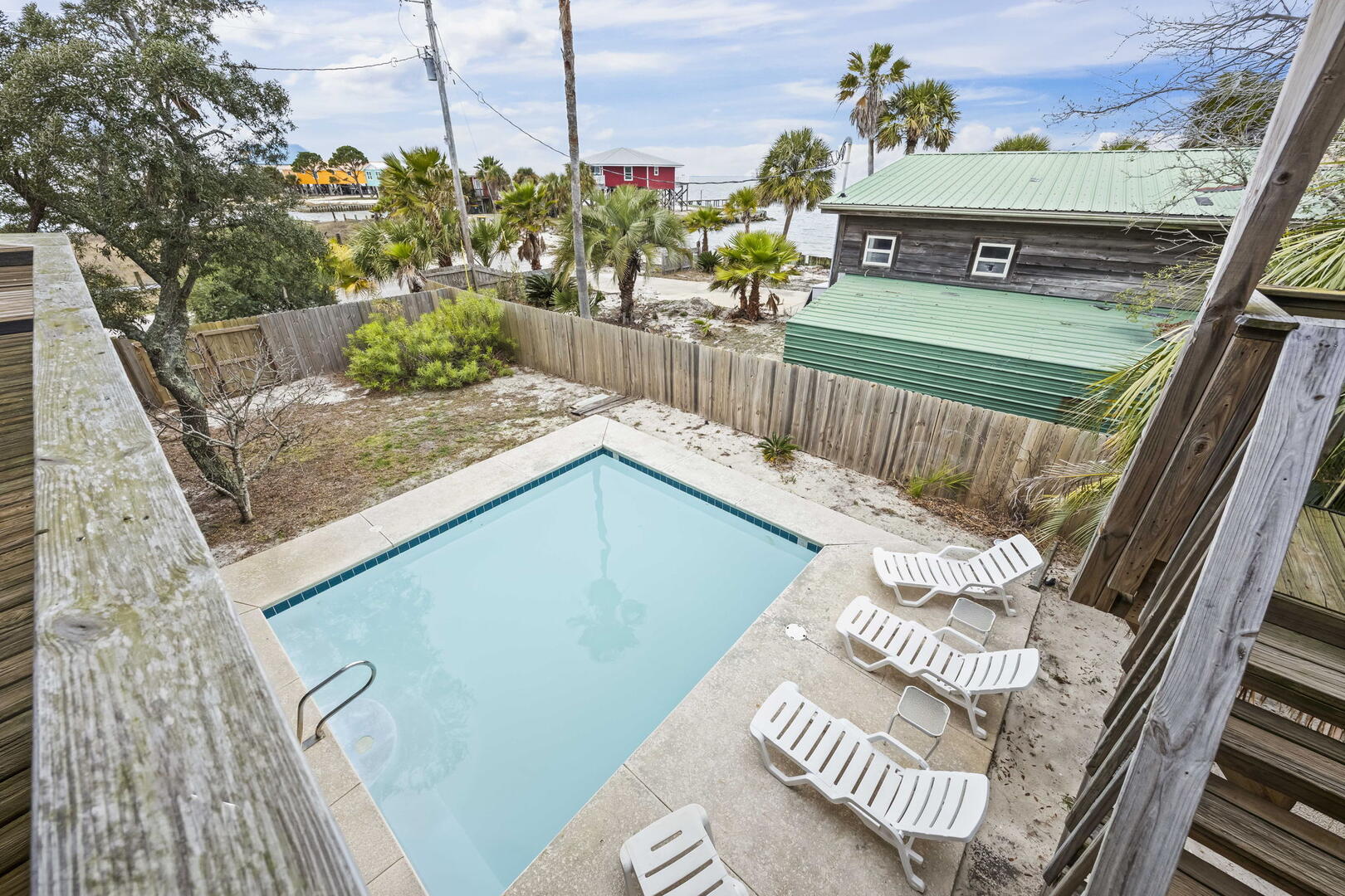 Bay Club | Photo 16