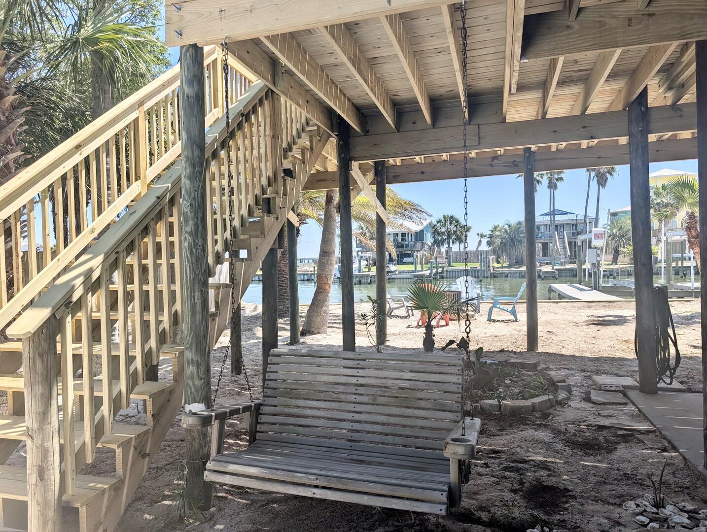 Bay Club | Photo 61