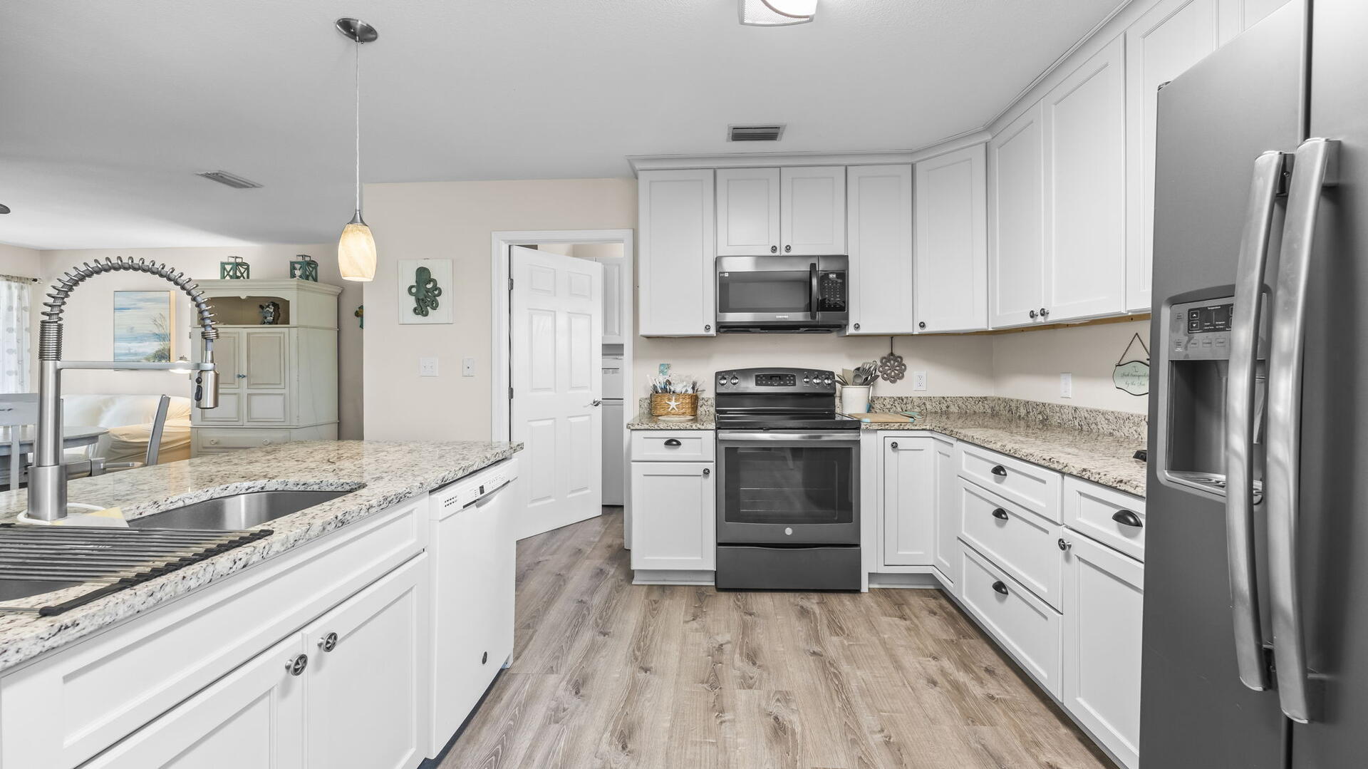 Starrfish Shores | Photo 16