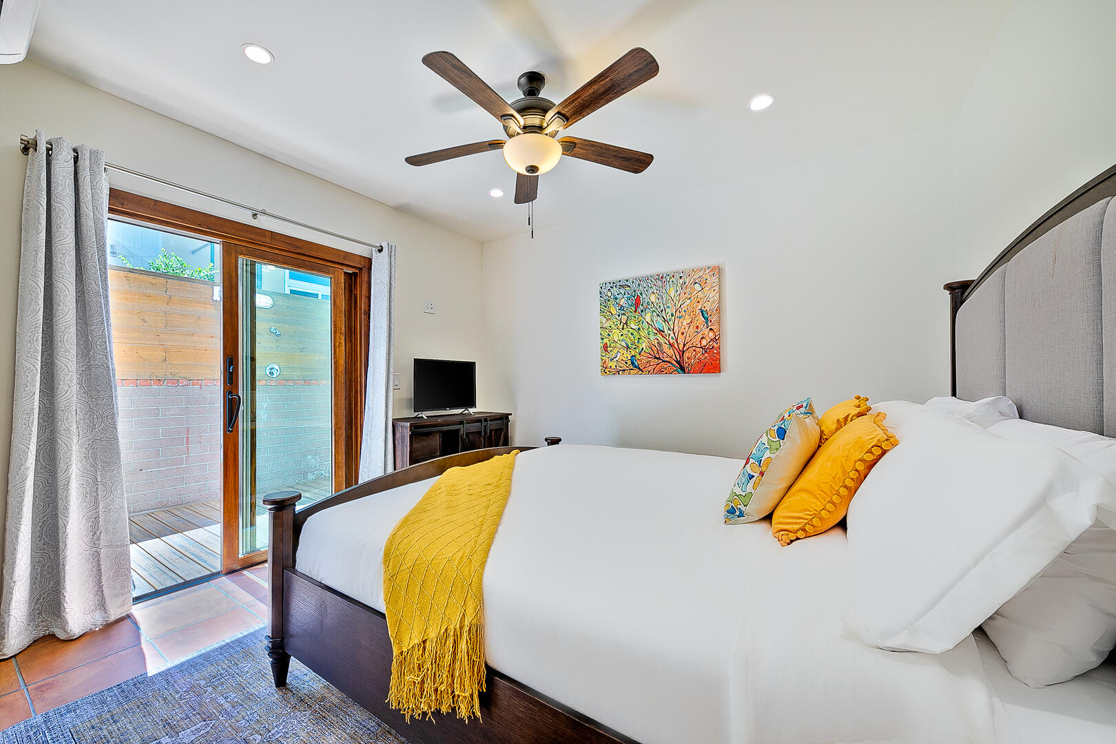 Oceanfront Villa Compound | Photo 30