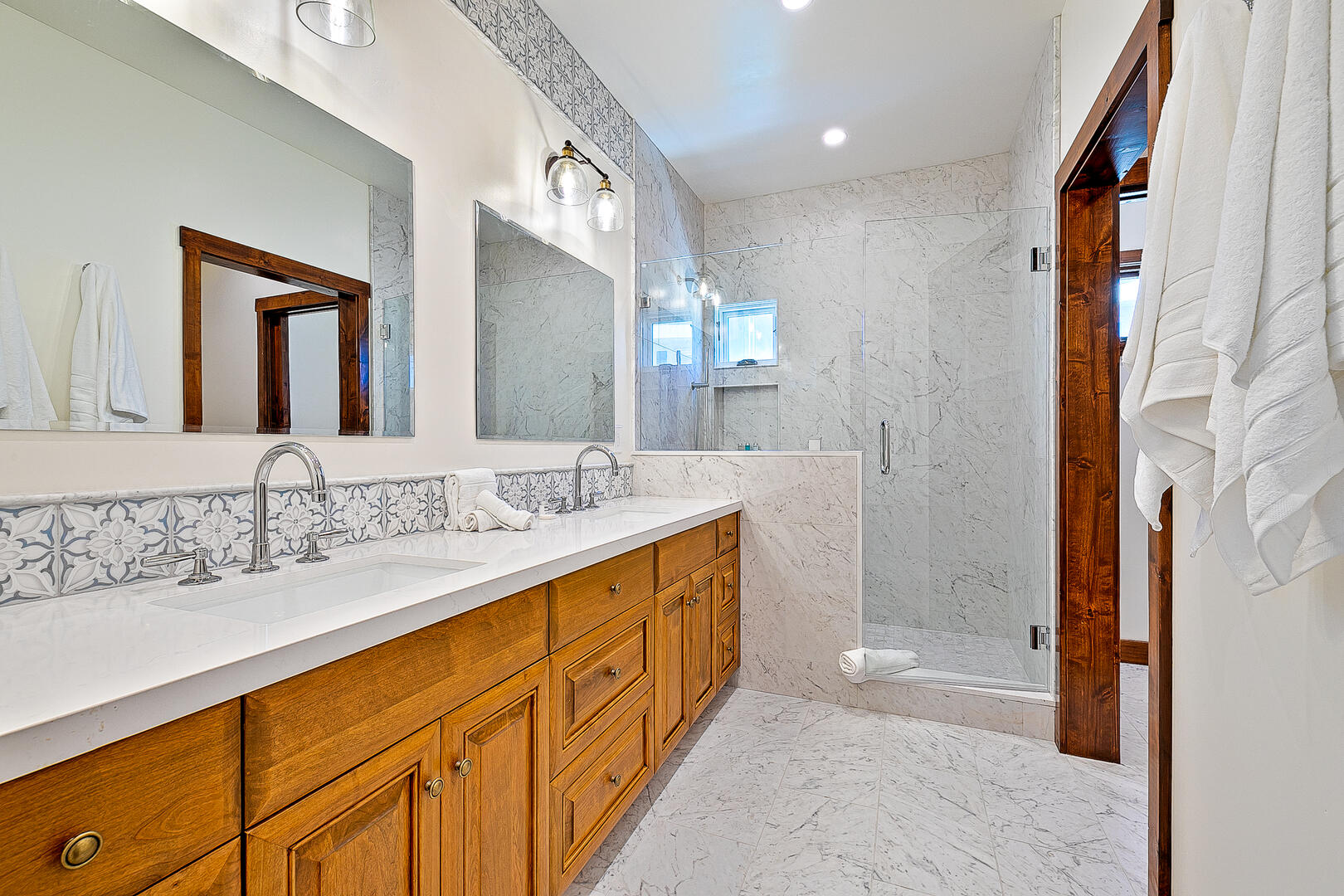 Oceanfront Villa Compound | Photo 49