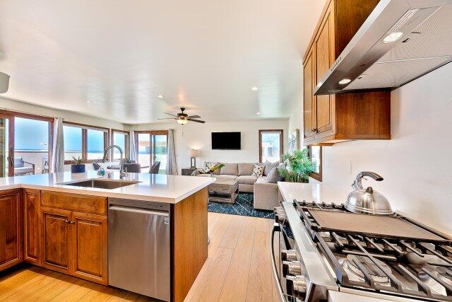 Oceanfront Villa Compound | Photo 34