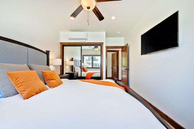 Oceanfront Villa Compound | Photo 44