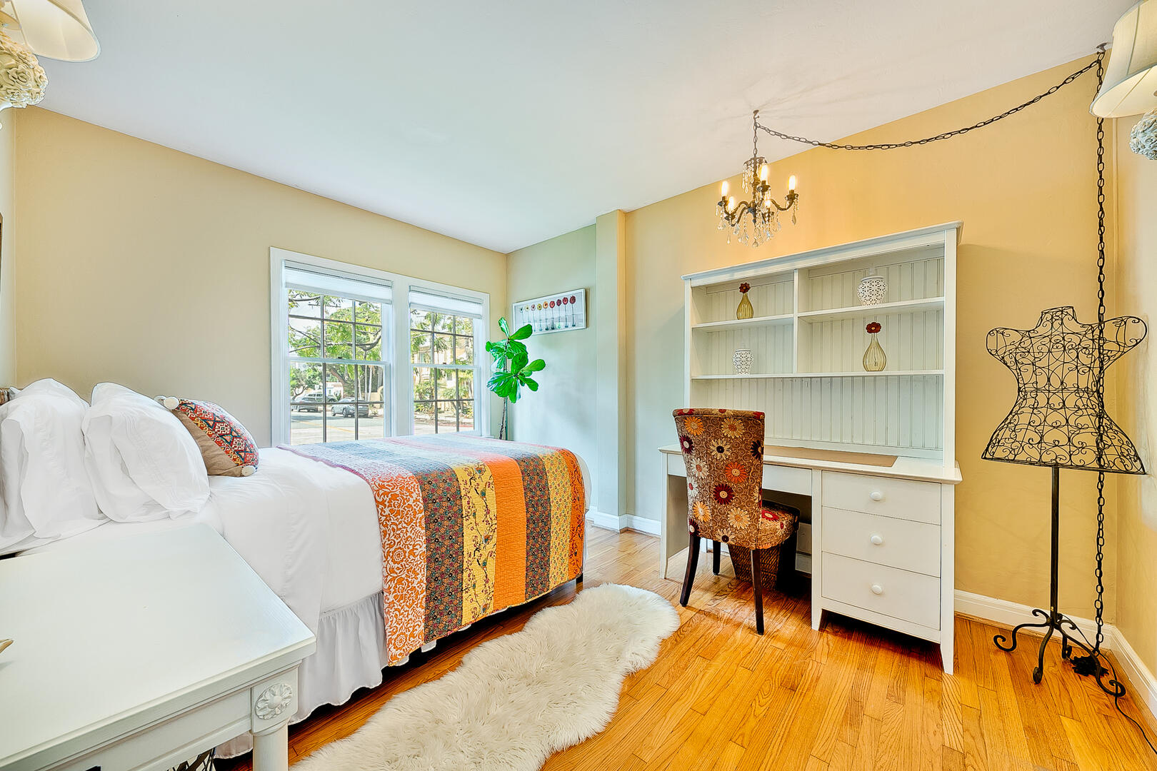 Crown Point Jewel | Photo 200