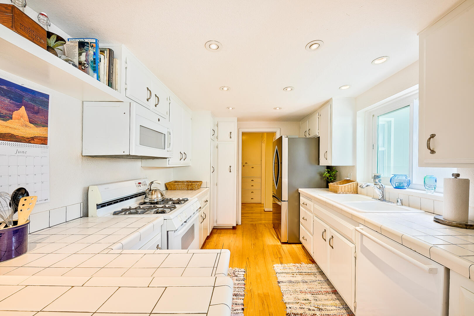 Sunny Gardens | Photo 25