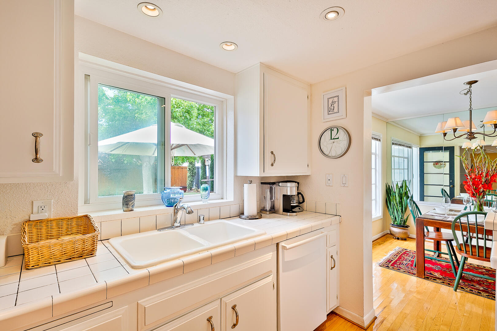 Sunny Gardens | Photo 24