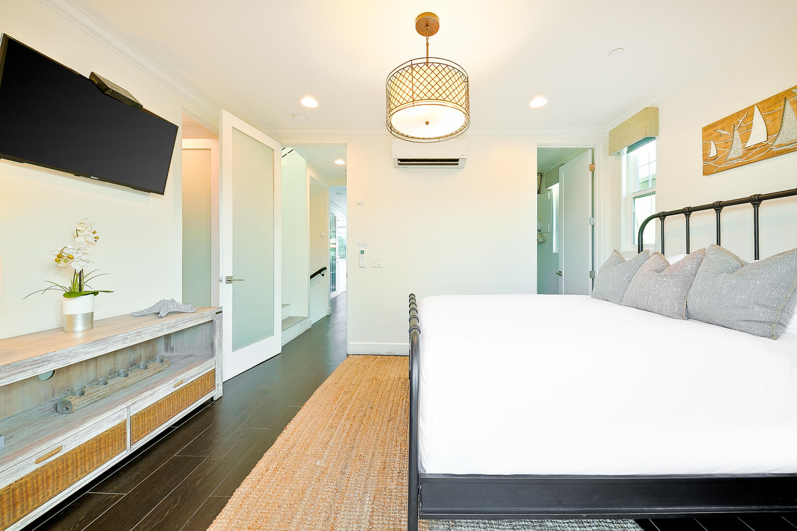 Deluxe Dover Retreat | Photo 26