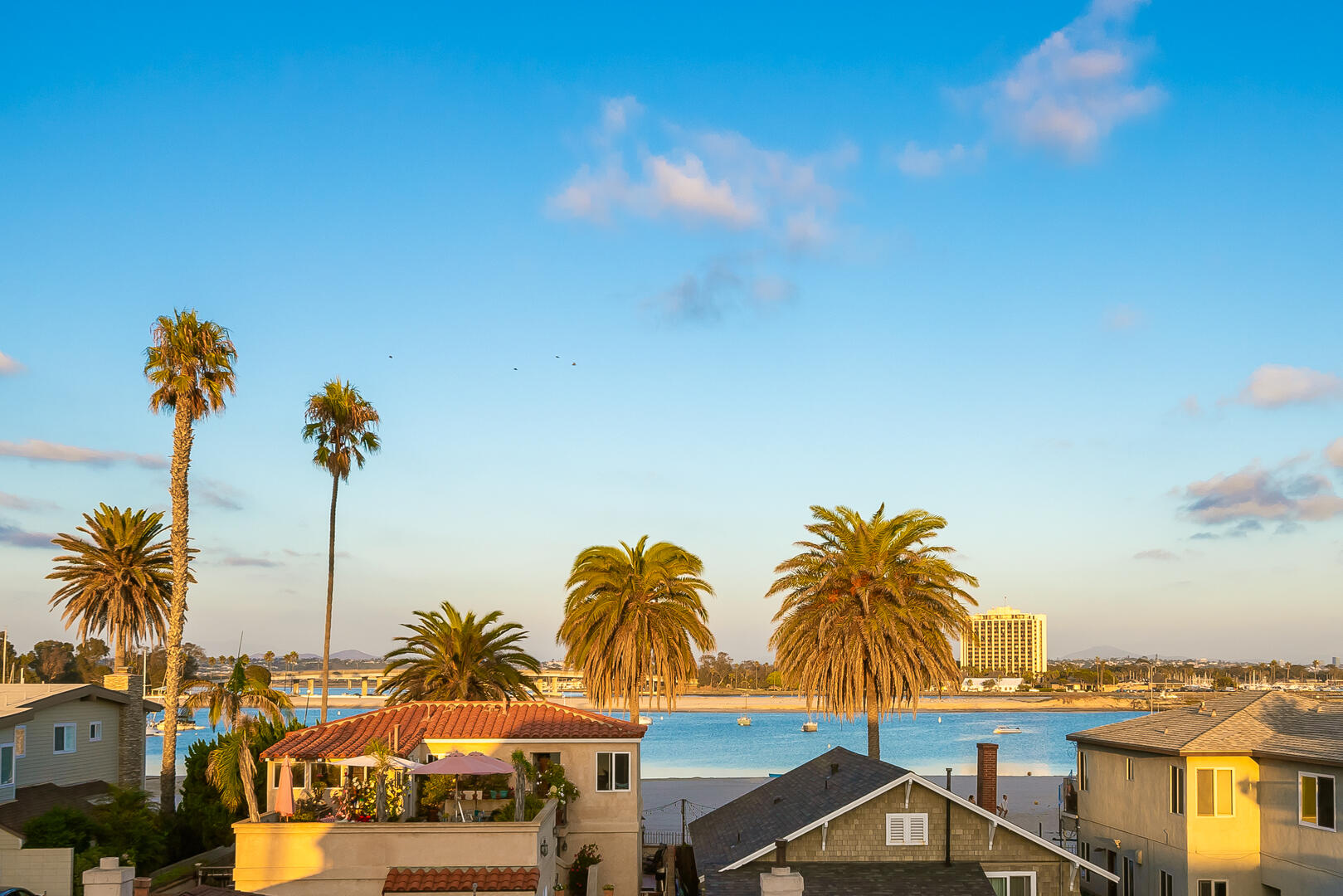 Deluxe Dover Retreat | Photo 22