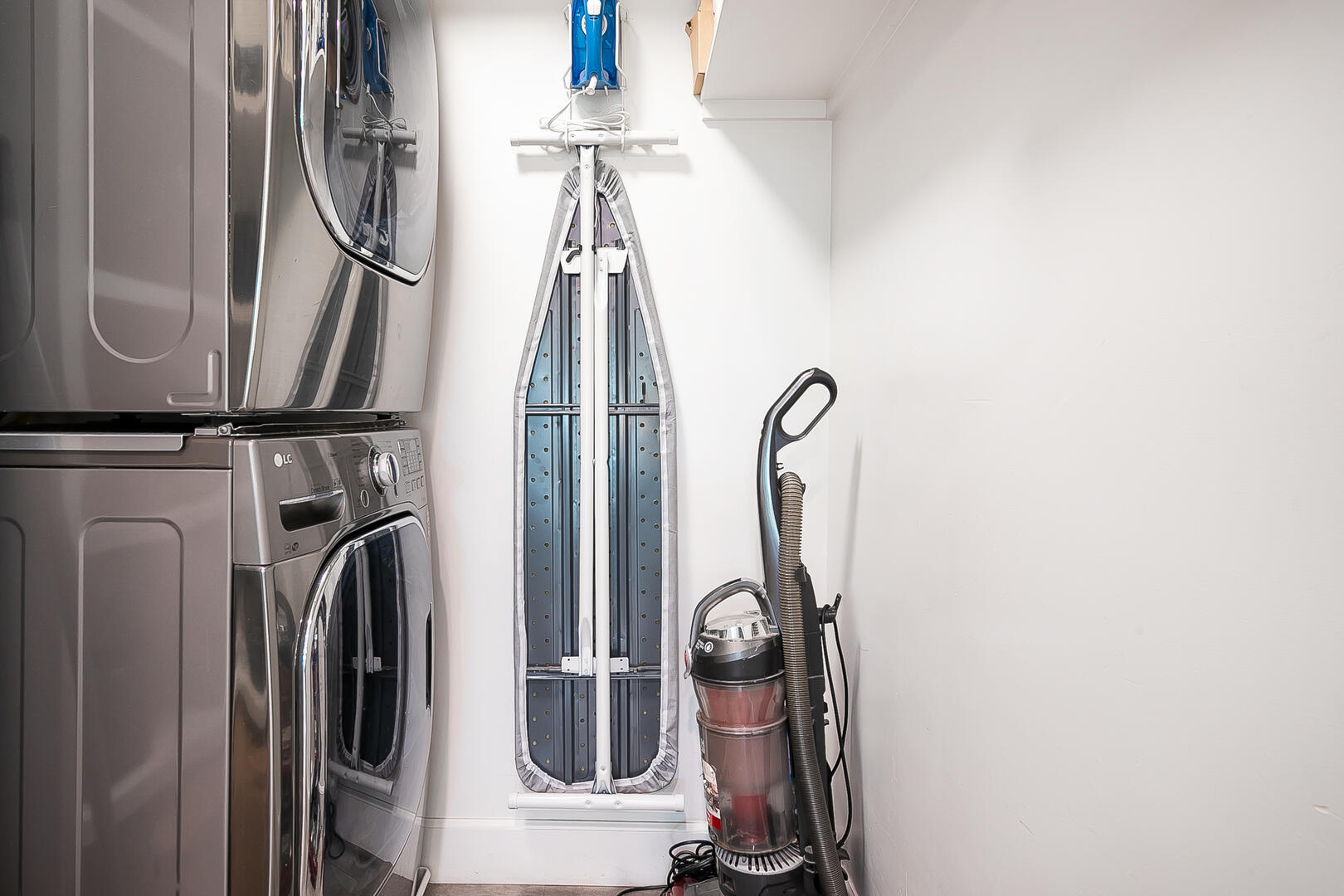 Deluxe Dover Retreat | Photo 43