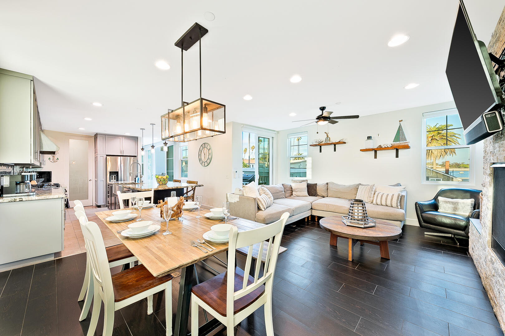 Deluxe Dover Retreat | Photo 12