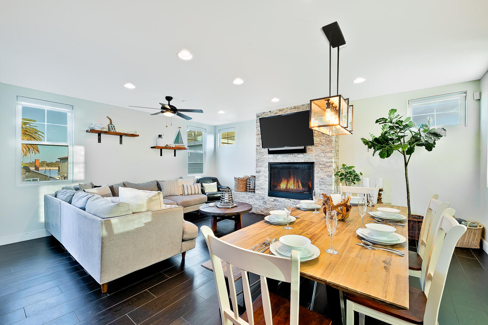 Deluxe Dover Retreat | Photo 9