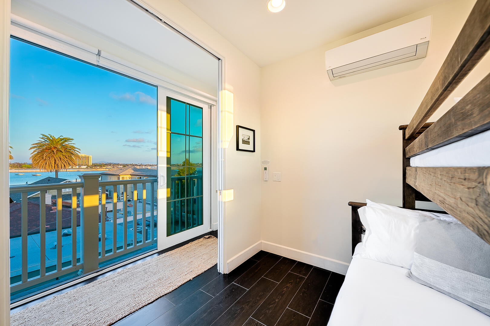 Deluxe Dover Retreat | Photo 36