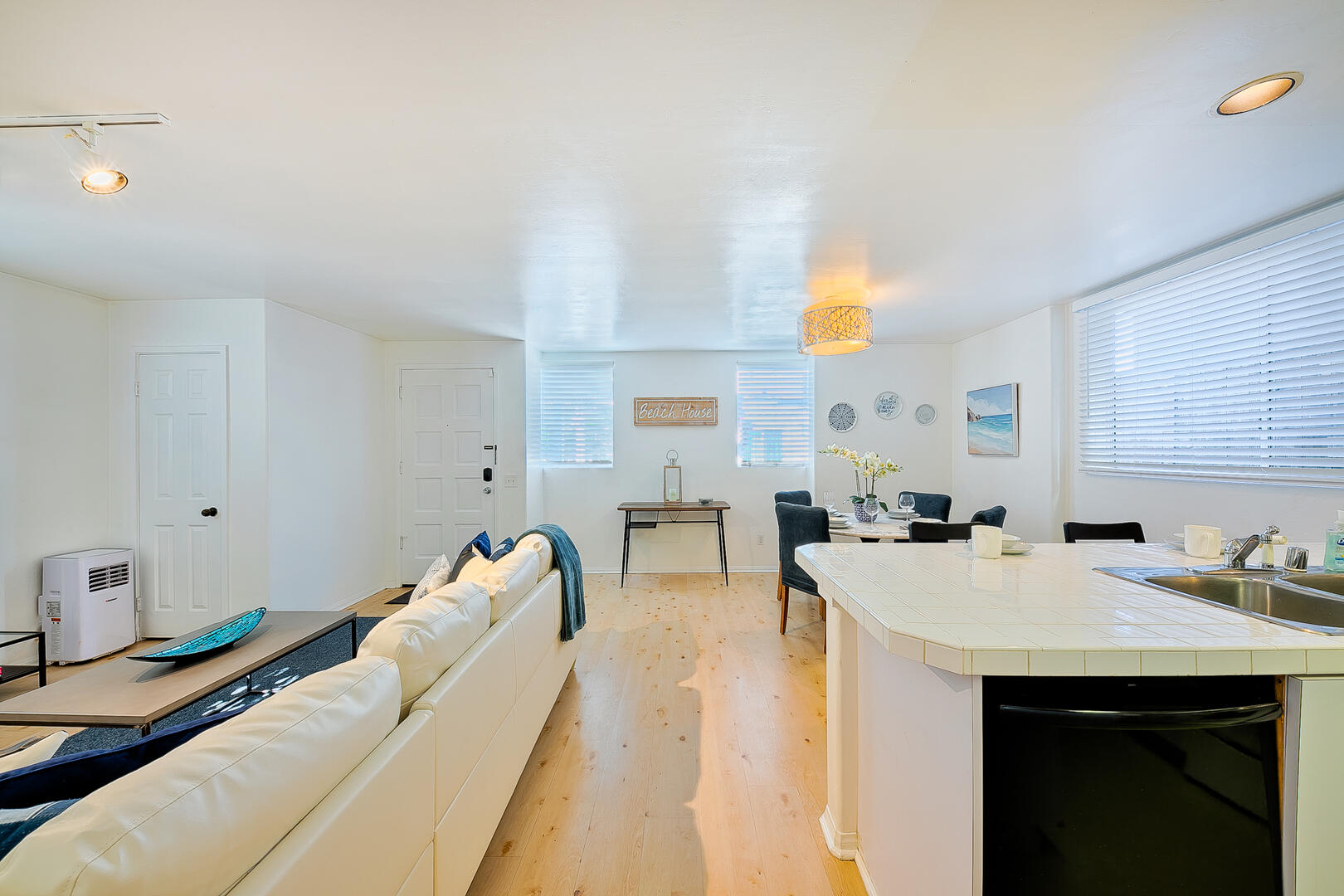 Beach Vibes | Photo 13