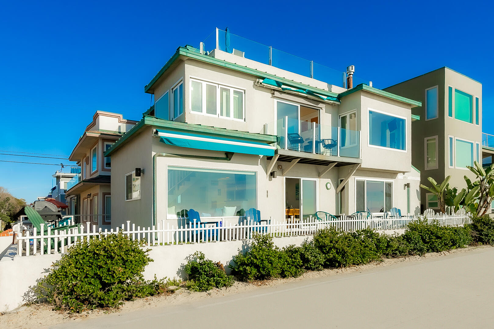 Ocean Front Retreat | Photo 500