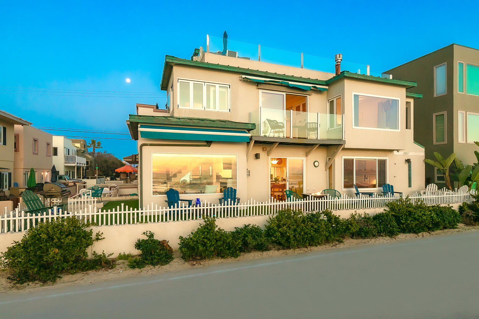 Ocean Front Retreat | Photo 390