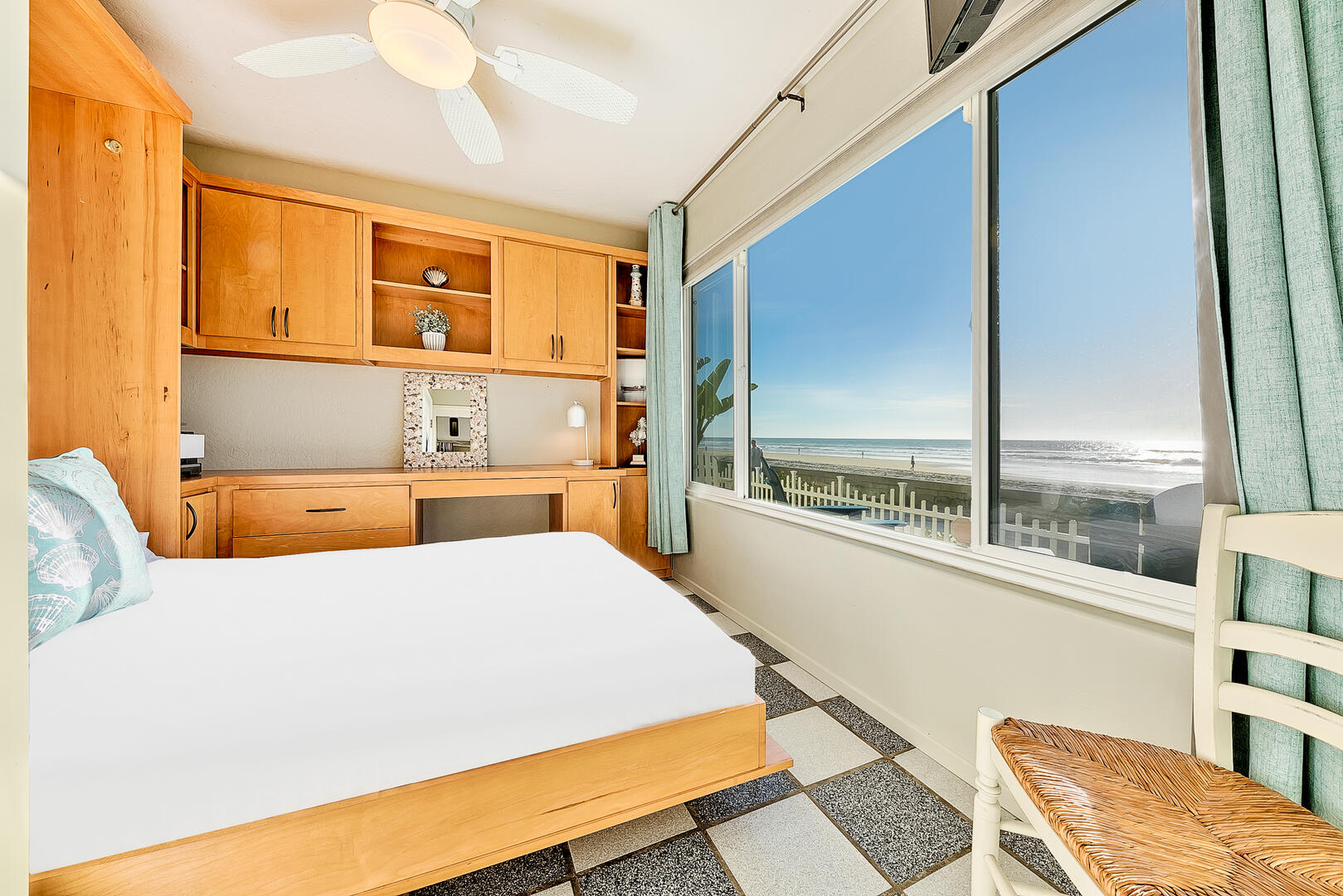 Ocean Front Retreat | Photo 101